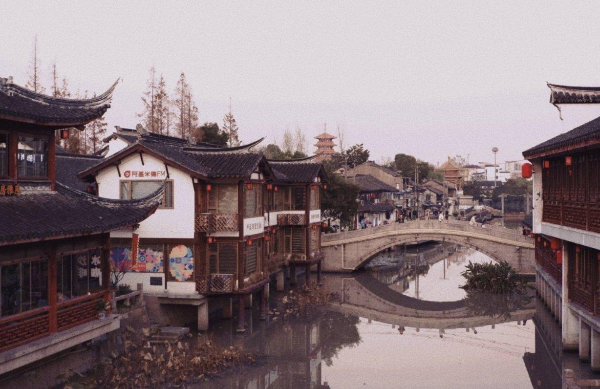 救援受困山洞的男子